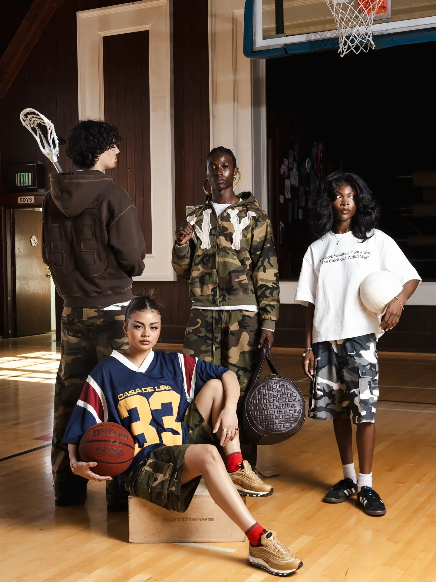 casa de lipa Clothing