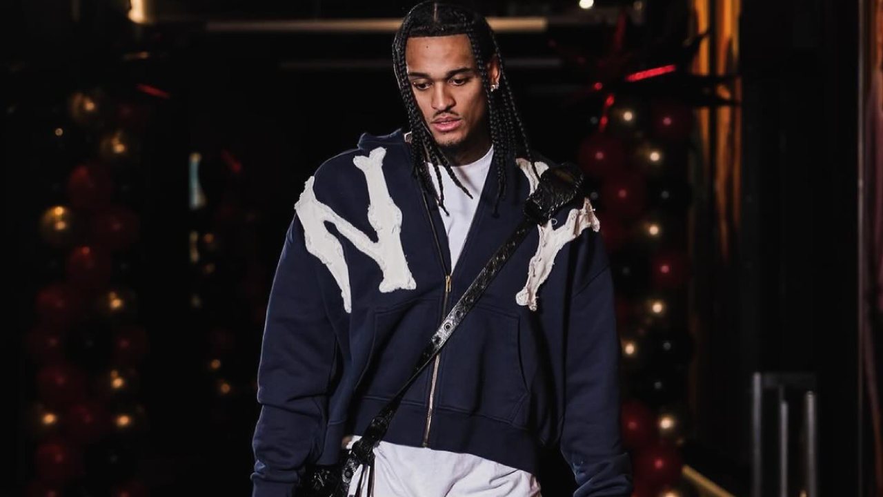 Best Casa de Lipa Hoodie Looks for 2026